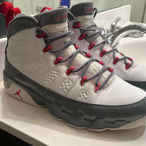 Jordan 9 fire red